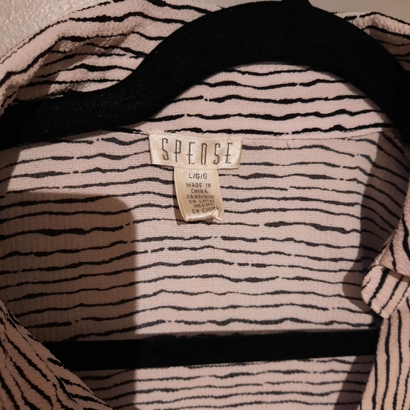 Spence Top - Picture 2 of 3